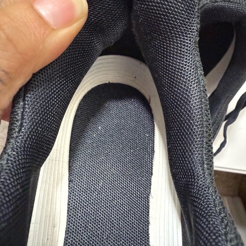 On Running Black and White Athletic Shoes - Picture 3 of 8